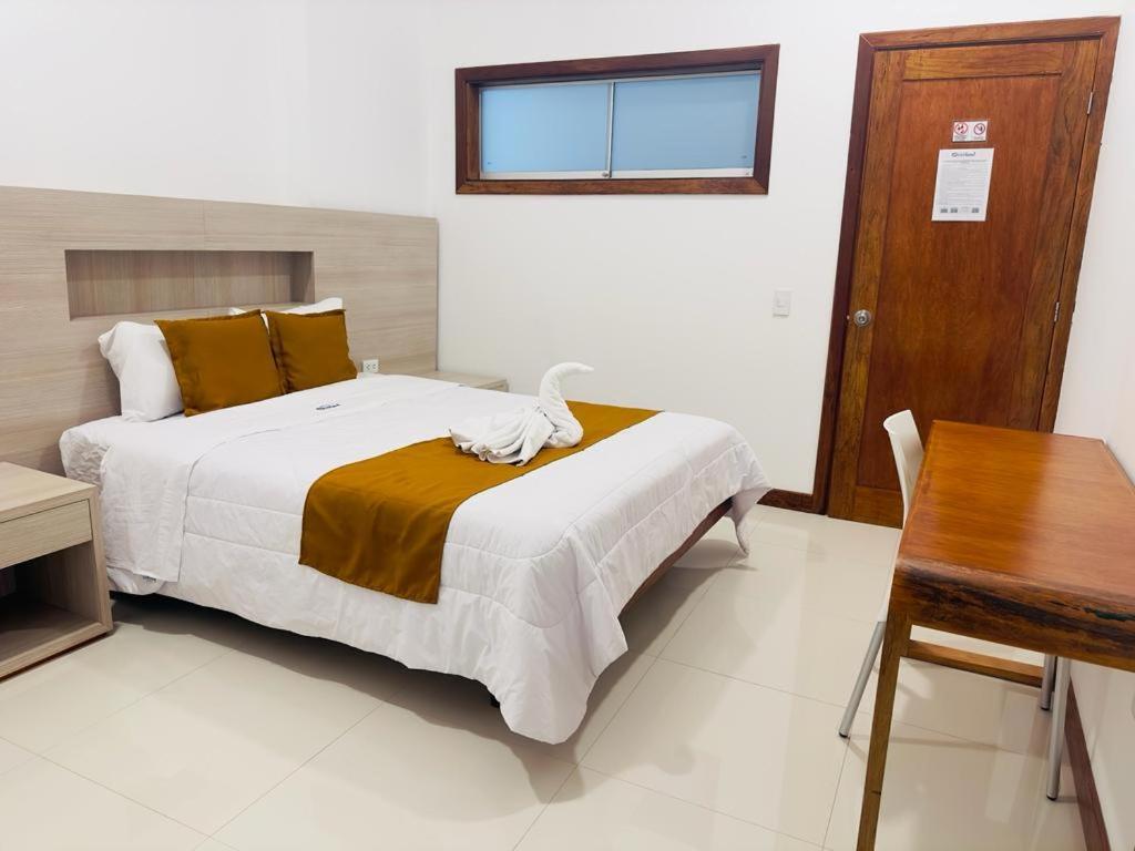 Hotel Overland Paracas Bagian luar foto